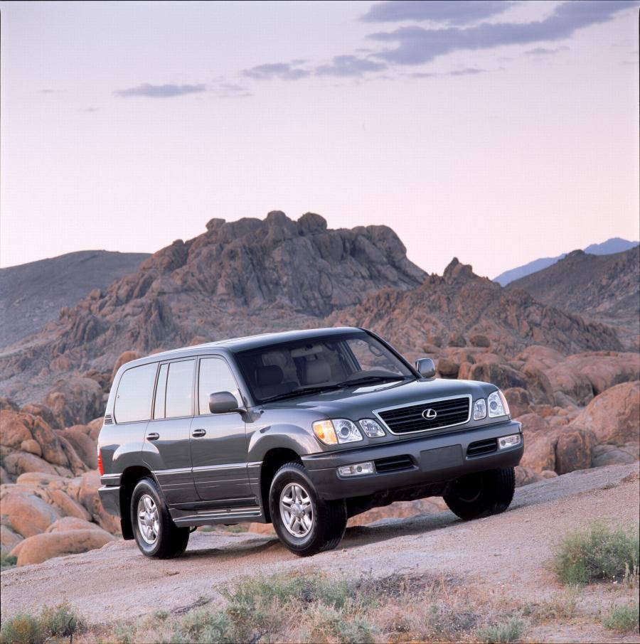  Lexus LX470 1998 года  (фото 26 из 44)